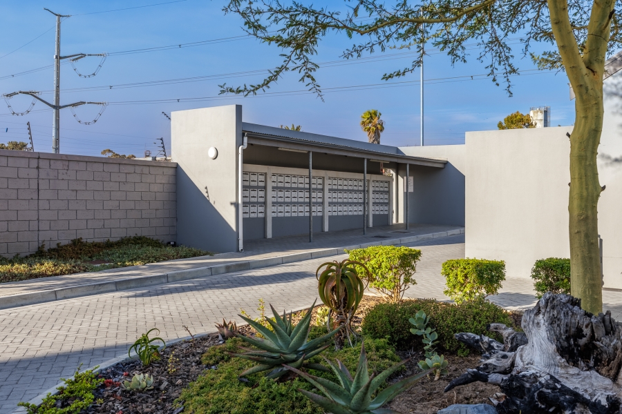 2 Bedroom Property for Sale in Aan de Wijnlanden Western Cape